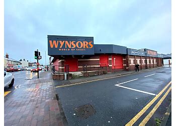 shoe shops stockport town centre